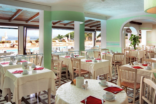 Grand Hotel Smeraldo Beach ITI Hotels (Baja Sardinia, Arzachena)
